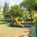 Olmi Lido Altanea 아파트