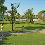 Olmi Lido Altanea 아파트